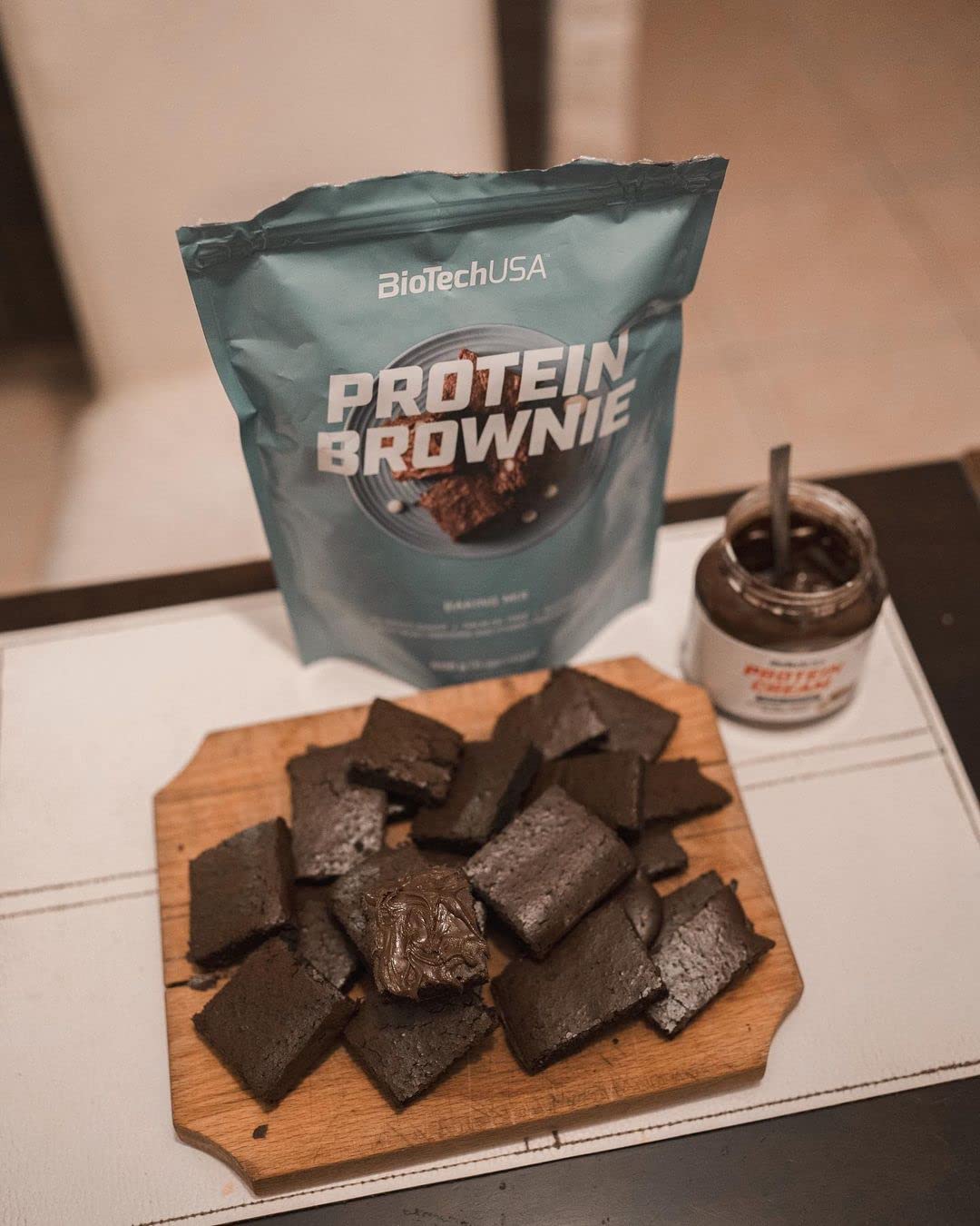 BioTechUSA Protein Brownie, Baking Mix with Collagen, whey proteins and sweeteners. 600 g, Chocolate